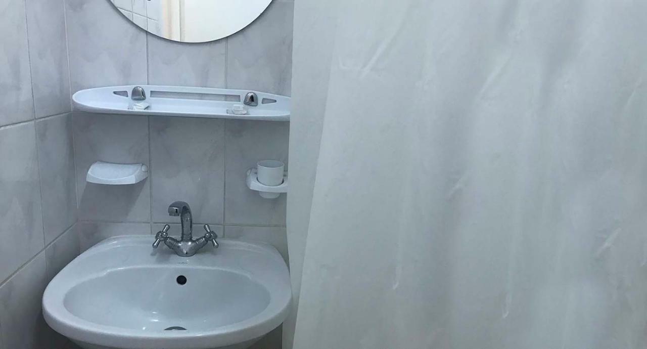 Kozatsky On Antonova Hotell Kiev Exteriör bild