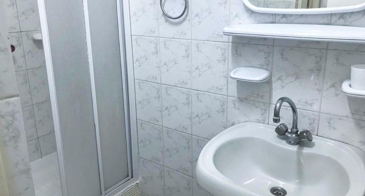 Kozatsky On Antonova Hotell Kiev Exteriör bild